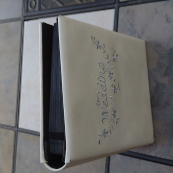 New Vintage Wedding Photo Album - Picture 15 of 16